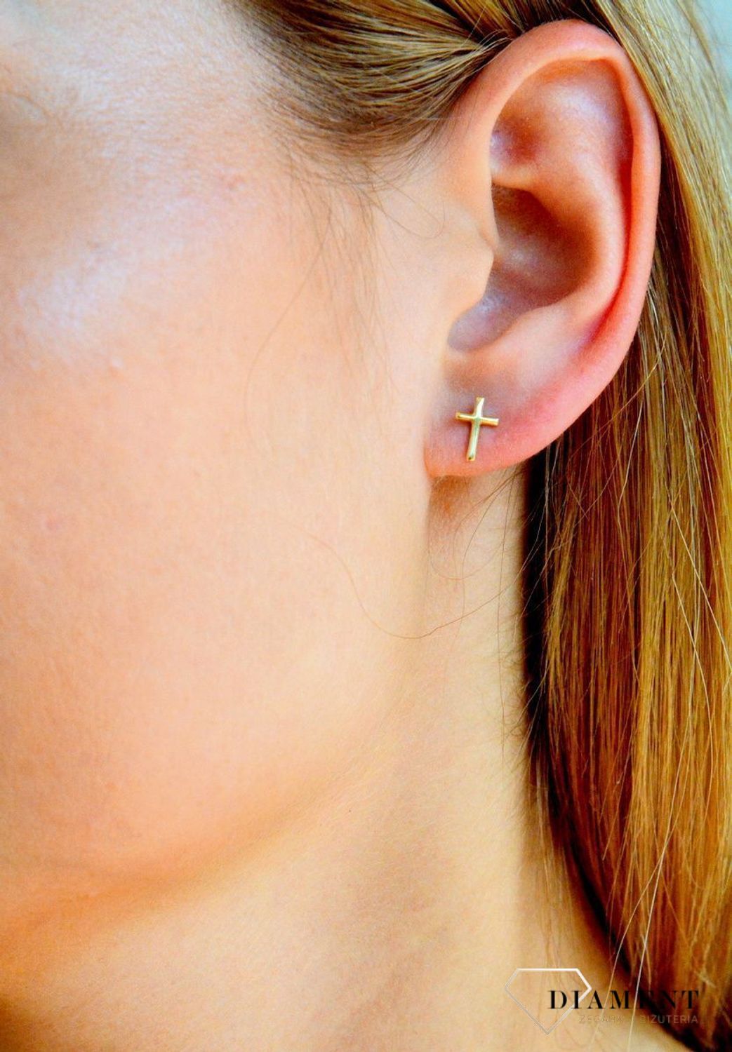 Złote kolczyki damskie 375 krzyżyki KL 6230 375. Złote kolczyki damskie. Złote kolczyki wkrętki. Kolczyki damskie złote idealne na prezent. Kolczyki damskie złote na sztyft..jpg